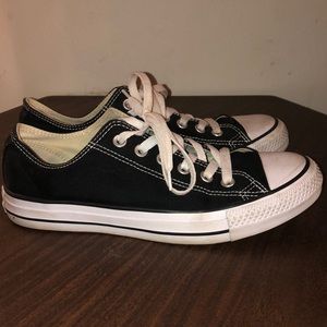 Women’s Black Converse Size 8.5